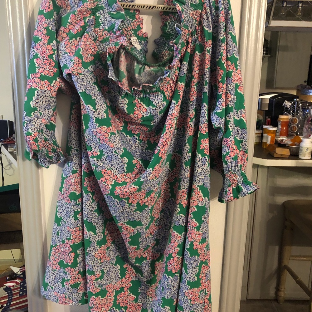 Off the shoulder dress. 100% cotton.